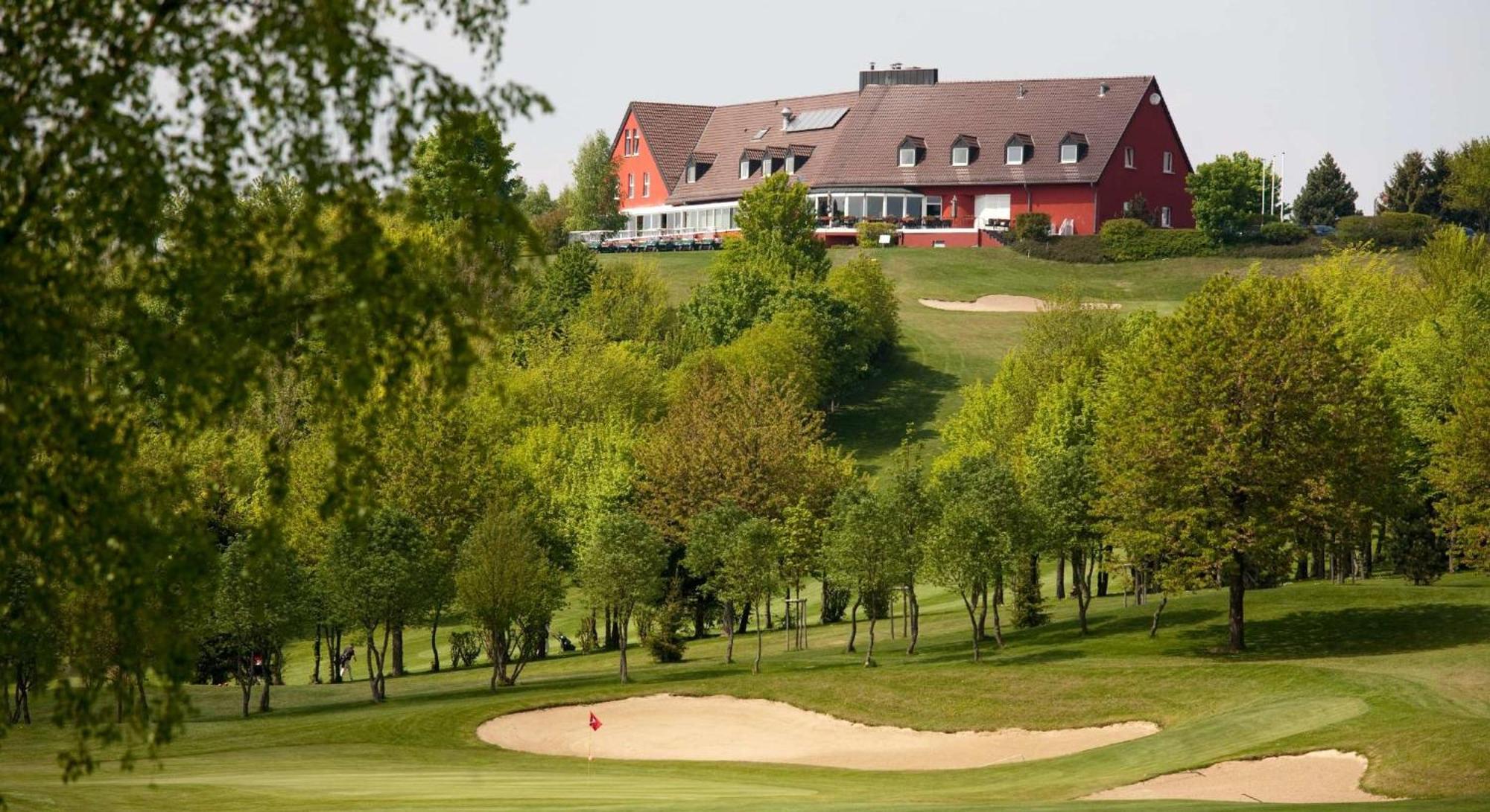 L'Hotel Et Restaurant Du Golf De Clervaux Eselborn Экстерьер фото